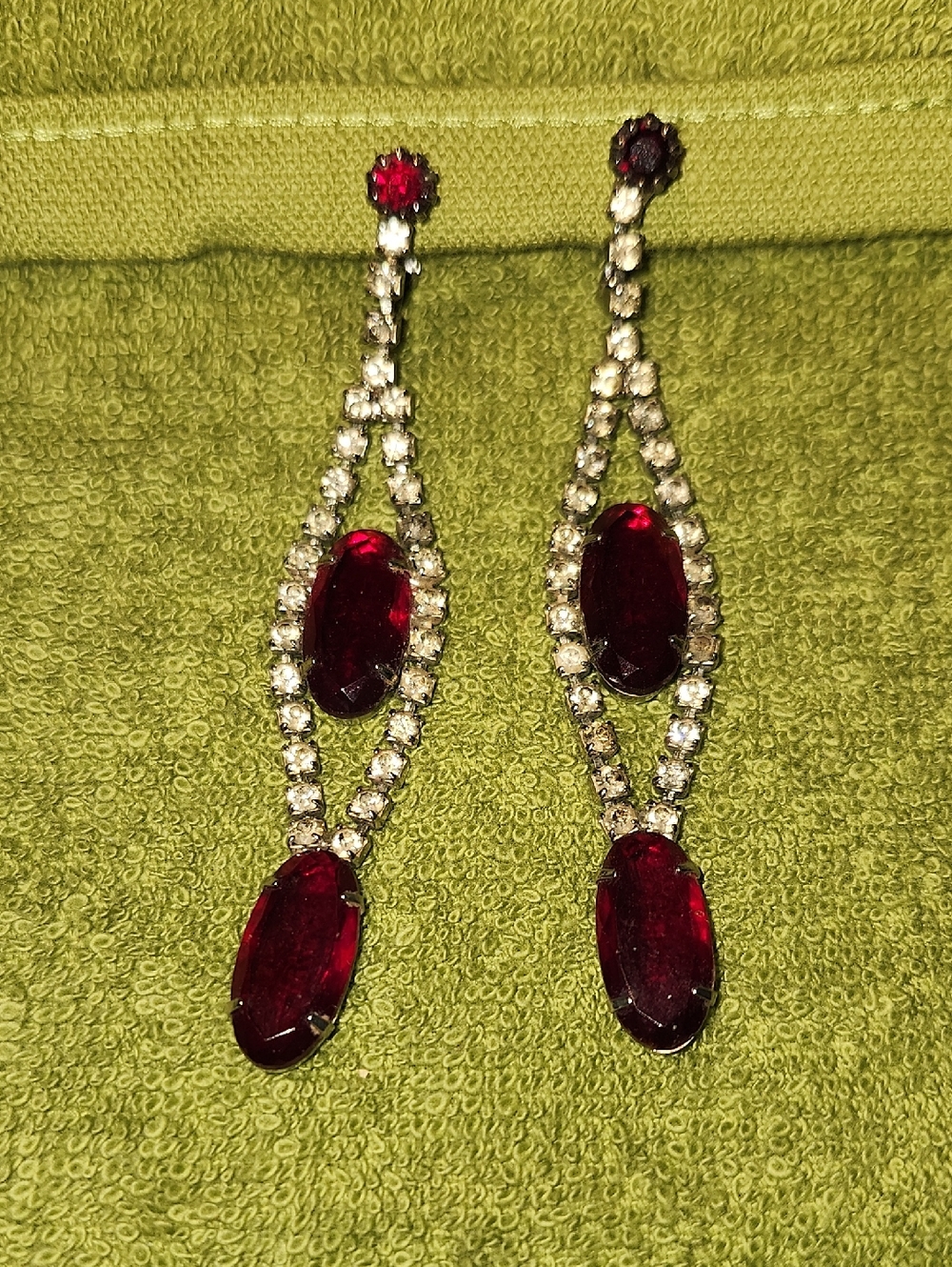 Vintage Red Glass & Clear Rhinestone Tiered Drop Clip-On Earrings